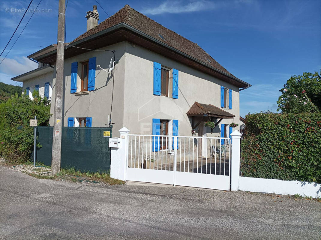 Maison à SAINT-MARTIN-DE-VAULSERRE