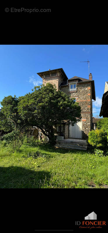 Maison à SAVIGNY-SUR-ORGE