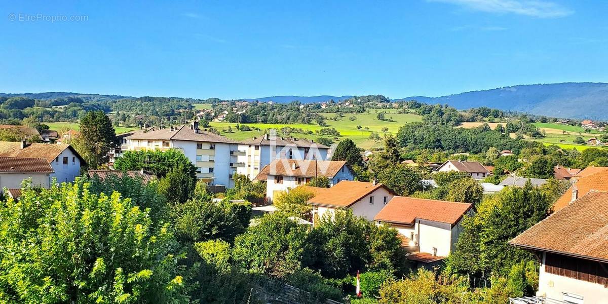 Appartement à REIGNIER