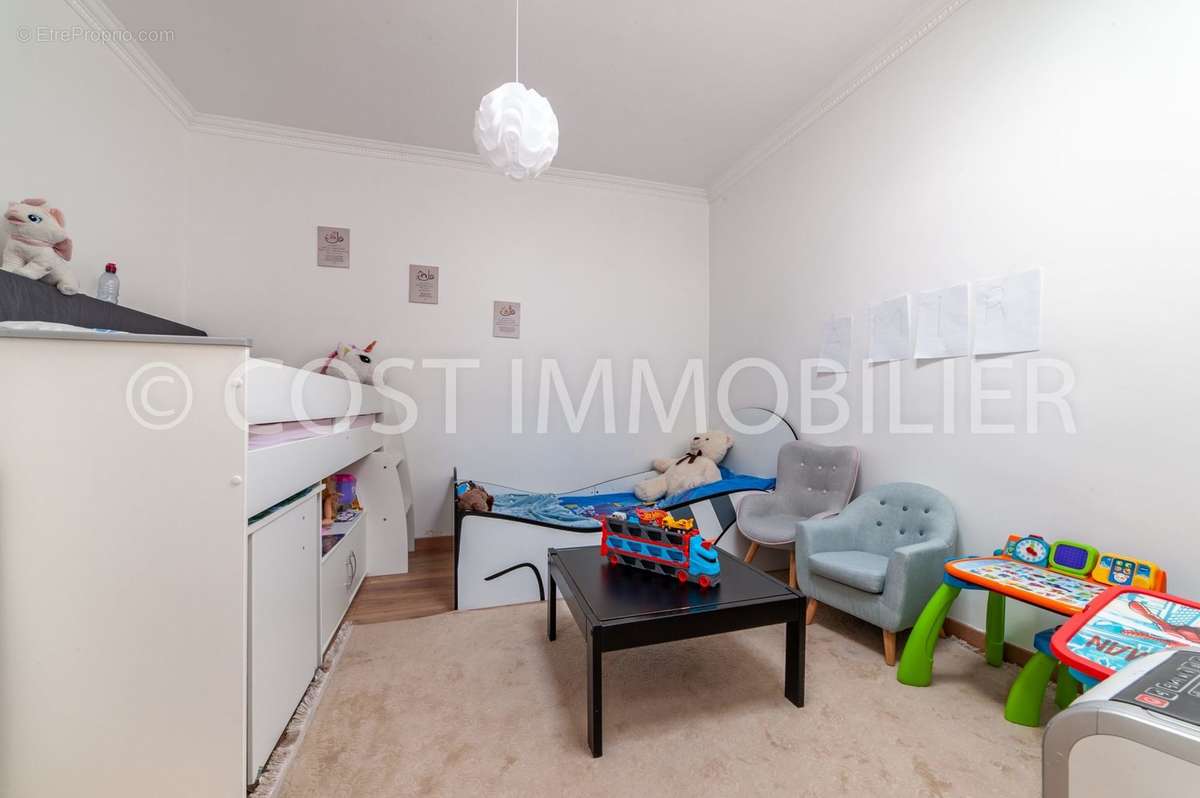 Appartement à COLOMBES