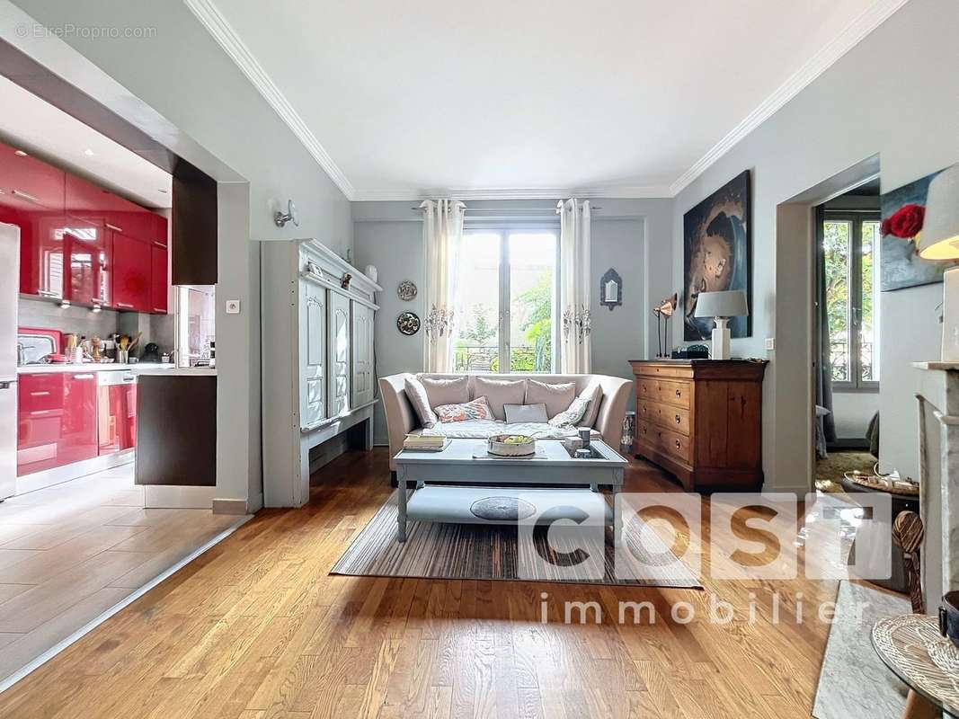 Appartement à COLOMBES