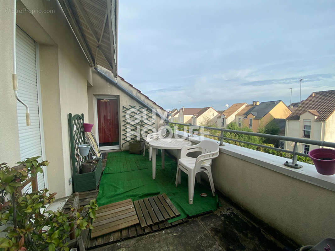 Appartement à LACROIX-SAINT-OUEN