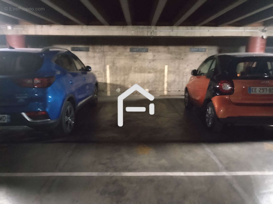 Parking à MARSEILLE-6E