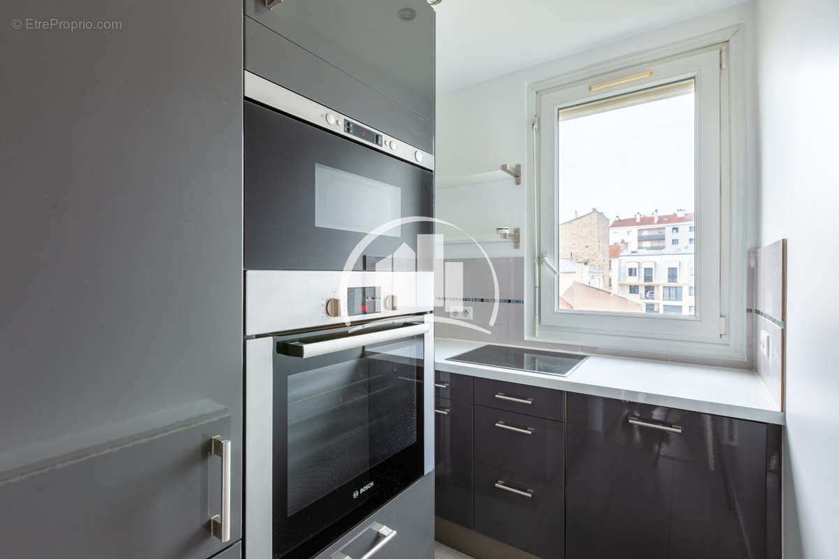 Appartement à CHARENTON-LE-PONT