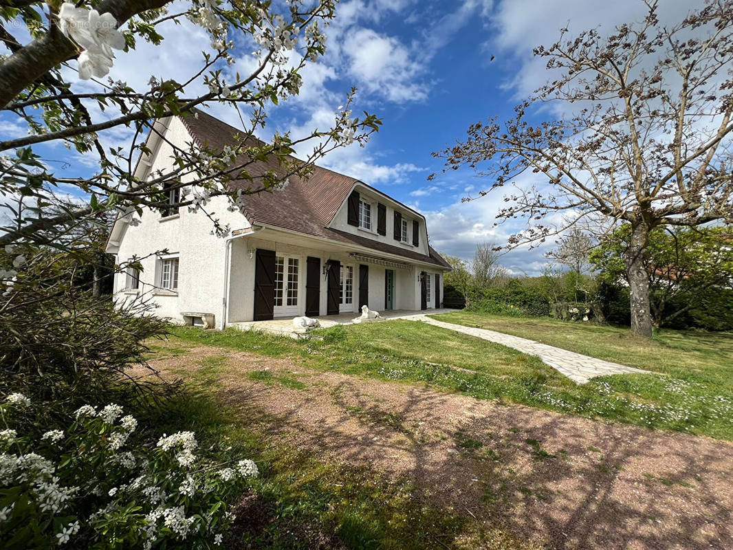 Maison à MIGNALOUX-BEAUVOIR