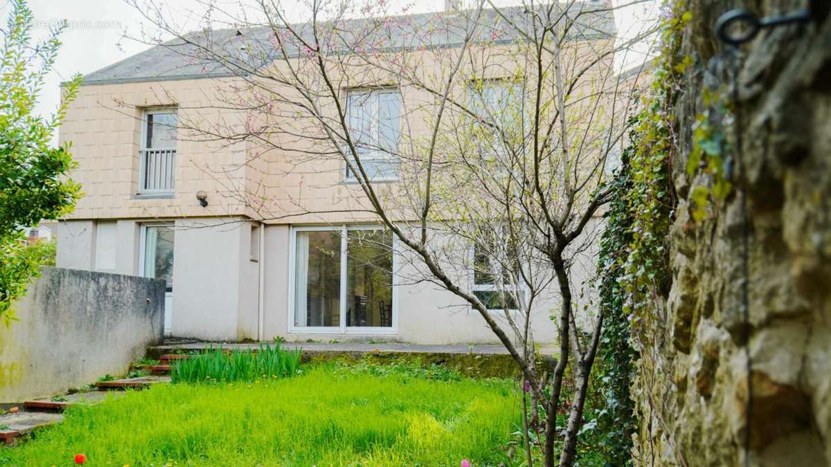 Maison à POITIERS