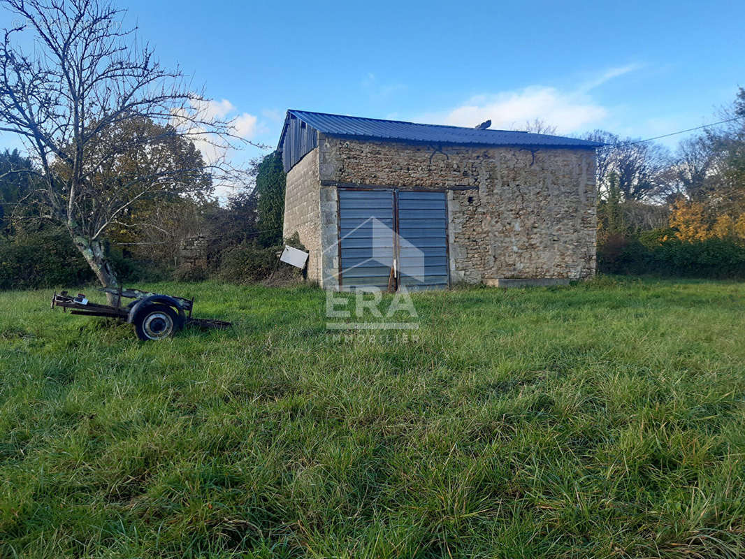 Maison à CHAMPAGNE-SAINT-HILAIRE