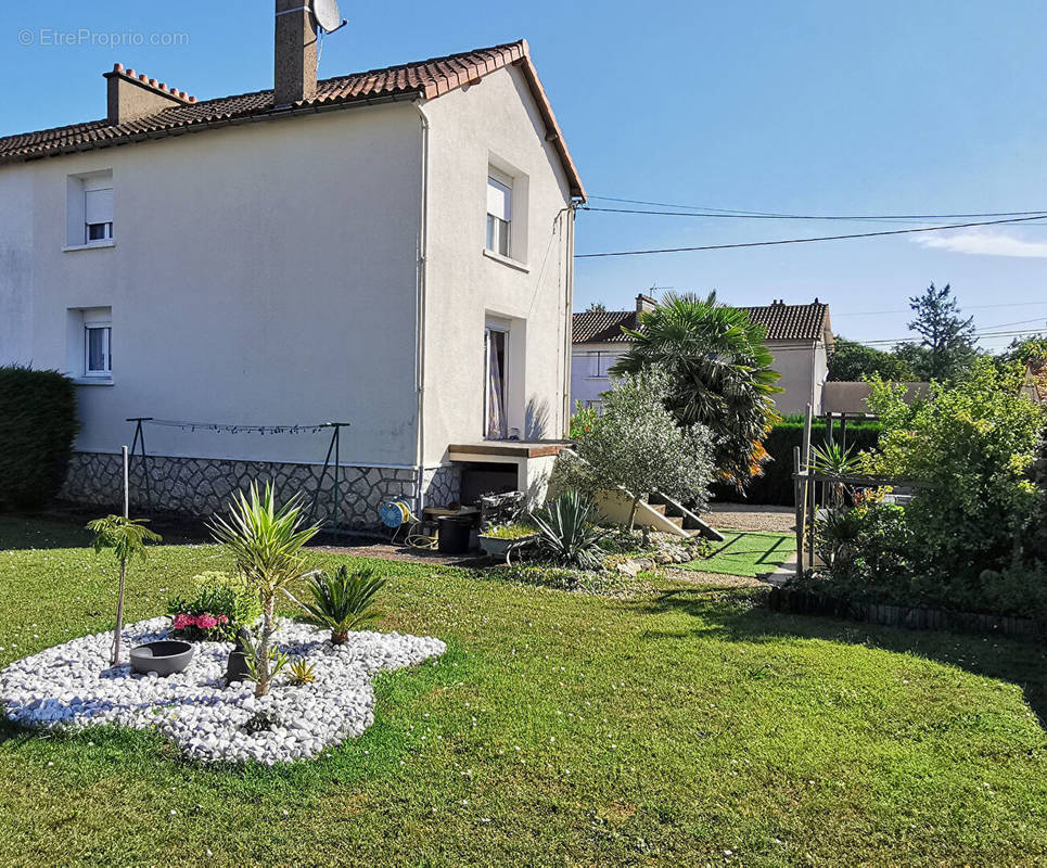 Maison à CHAUVIGNY