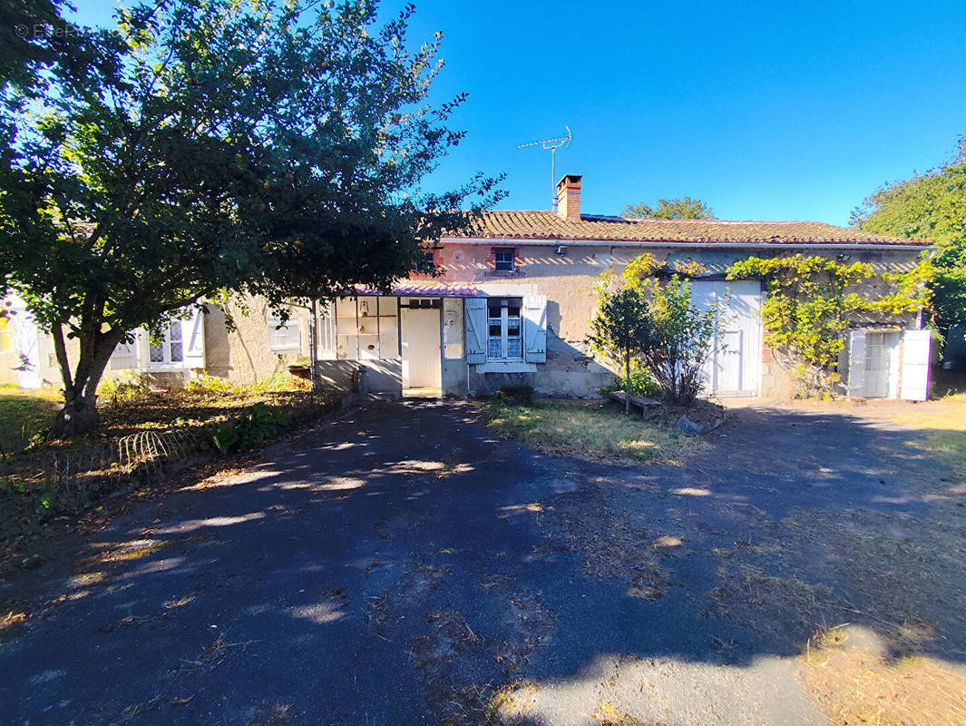 Maison à ASNIERES-SUR-BLOUR