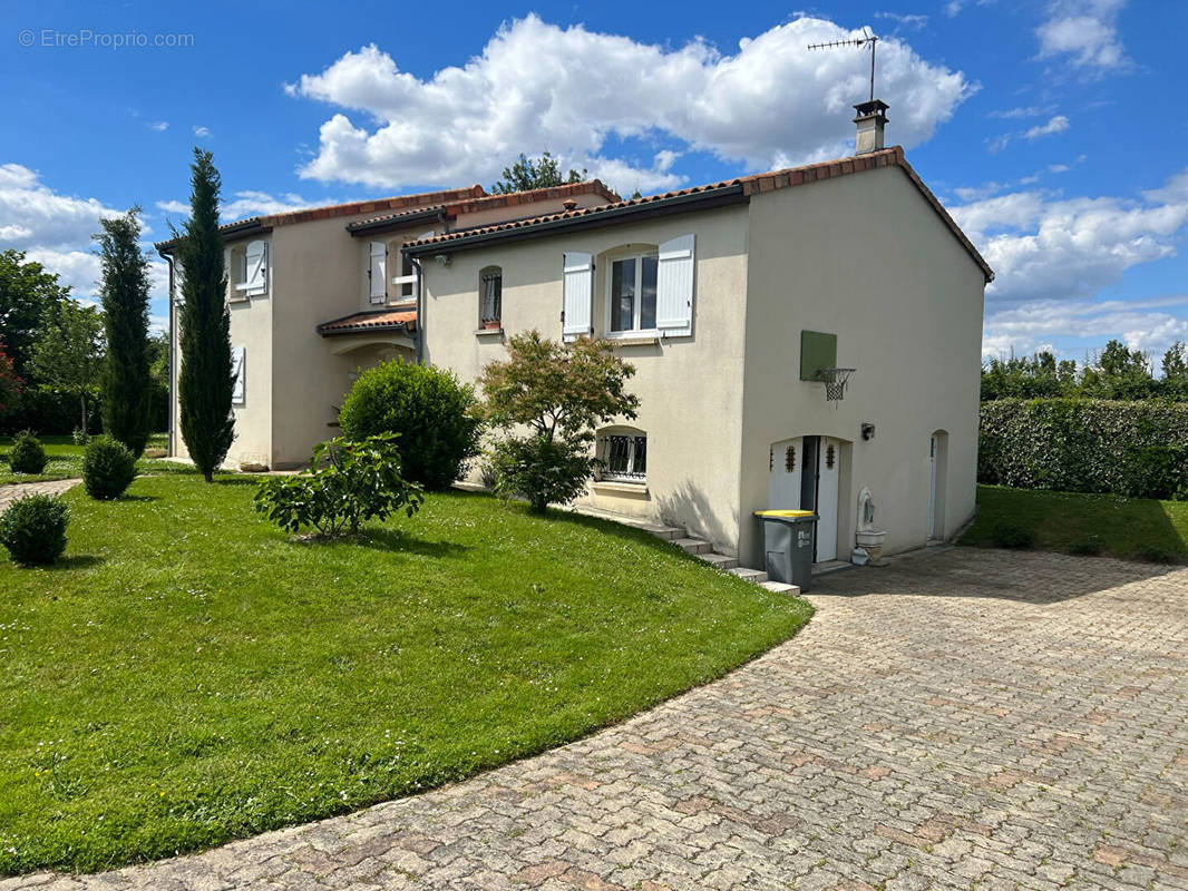 Maison à SAINT-MAURICE-LA-CLOUERE