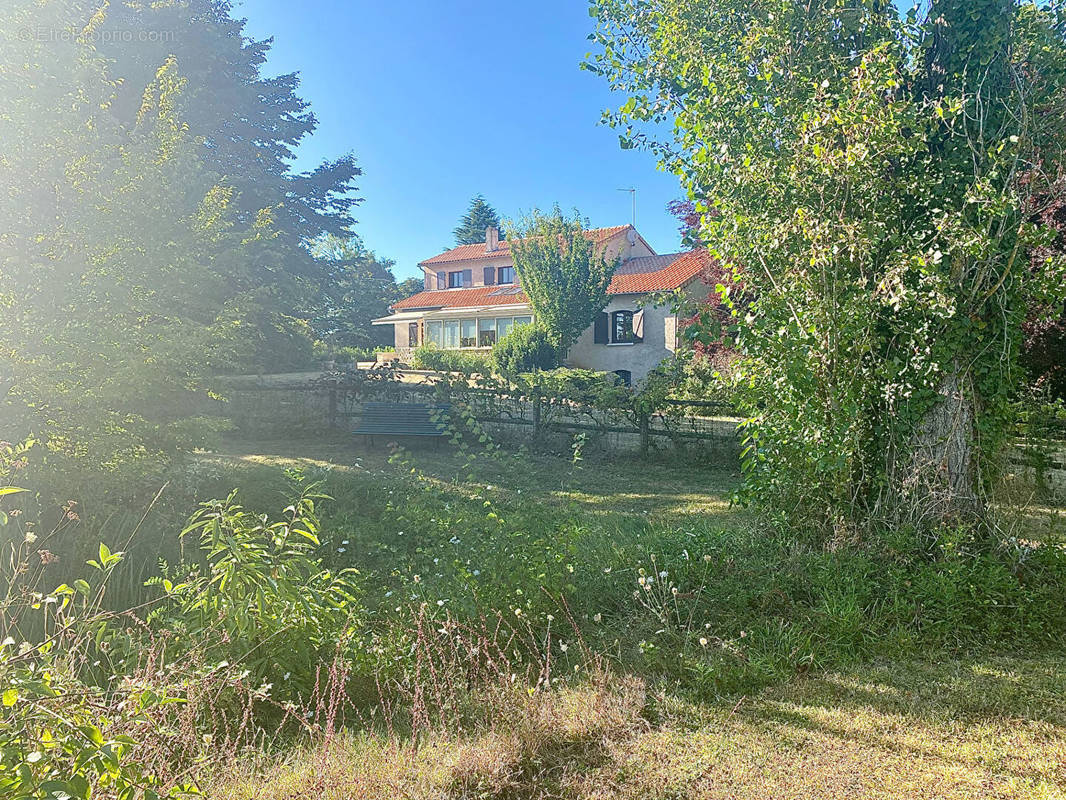 Maison à MIGNALOUX-BEAUVOIR