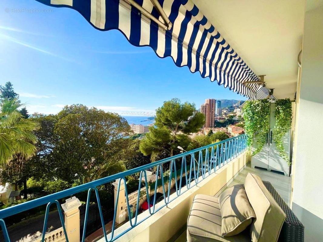 Appartement à ROQUEBRUNE-CAP-MARTIN