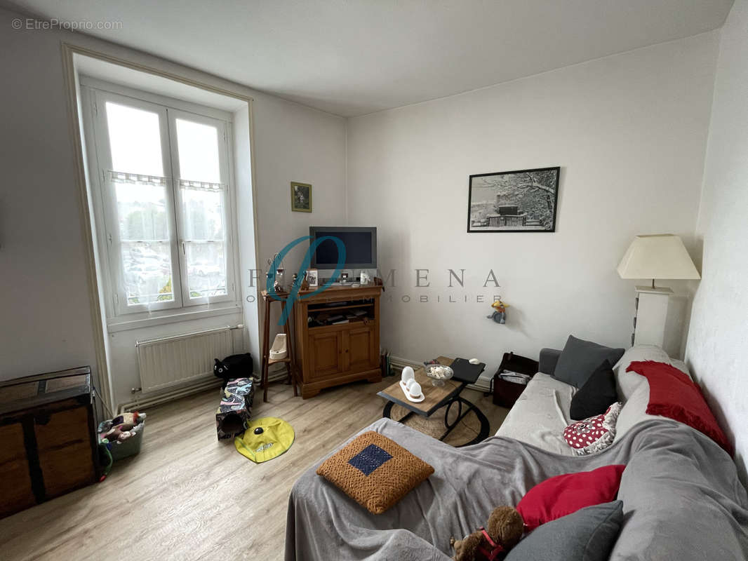 Appartement à SAINT-GEREON