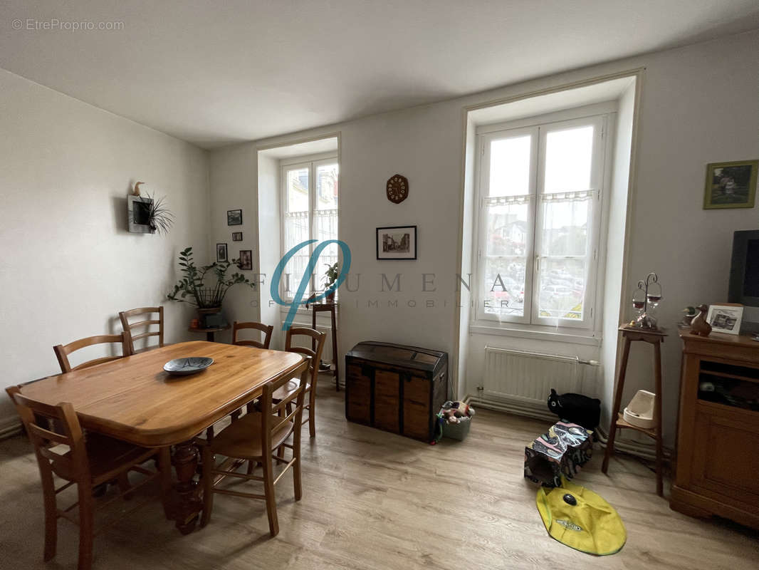 Appartement à SAINT-GEREON