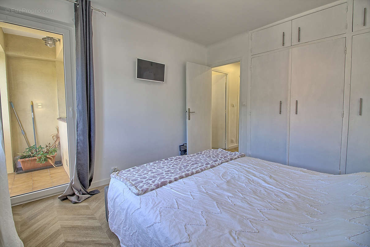 Appartement à VALLAURIS