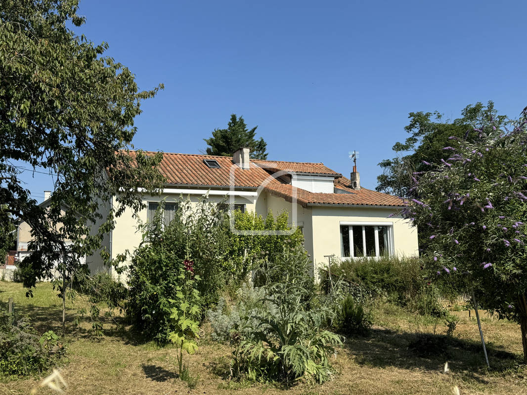 Maison à POITIERS