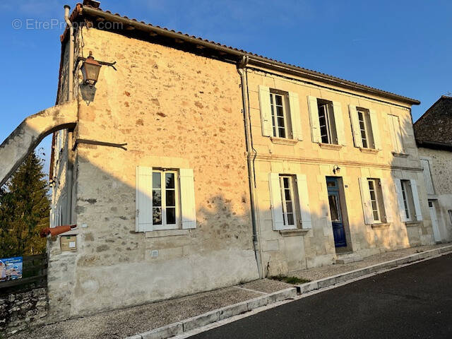 Maison à CHENAUD