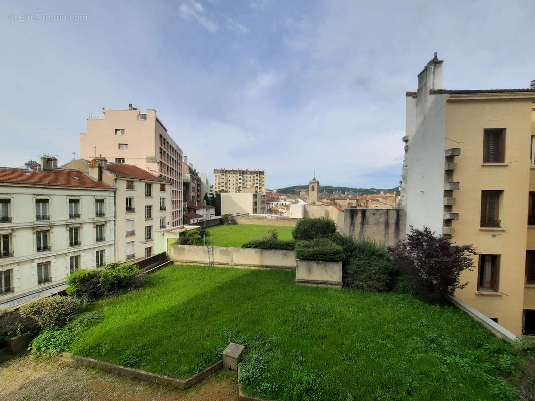 Appartement à SAINT-ETIENNE