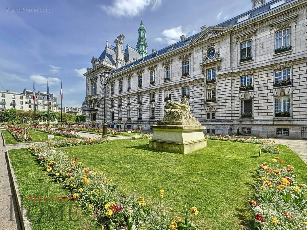 Appartement à LEVALLOIS-PERRET