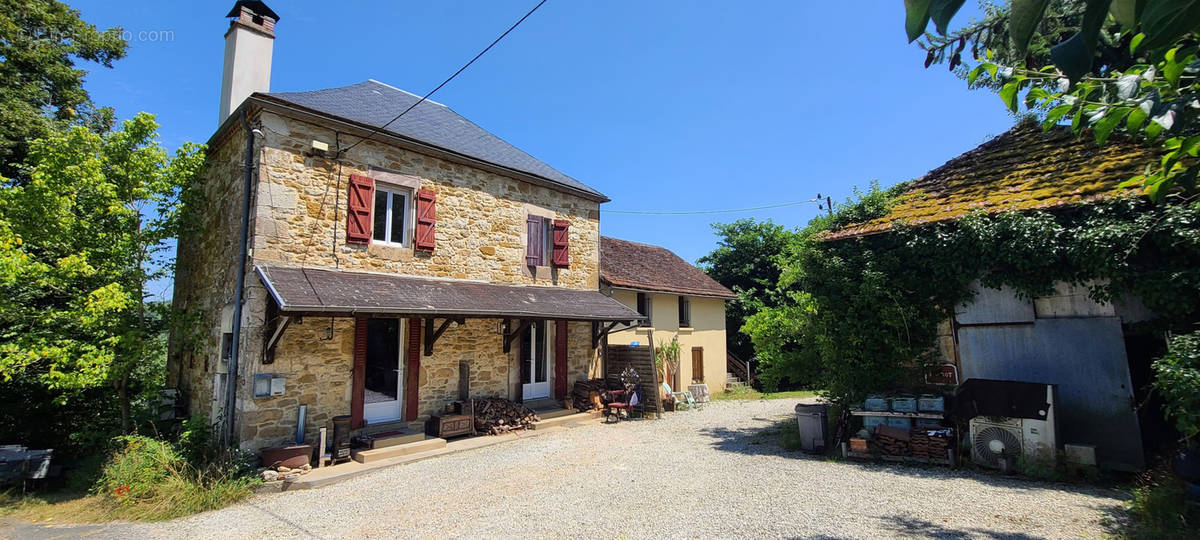 Maison à SAINT-DENIS-LES-MARTEL