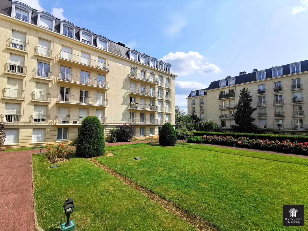 Appartement à VERSAILLES