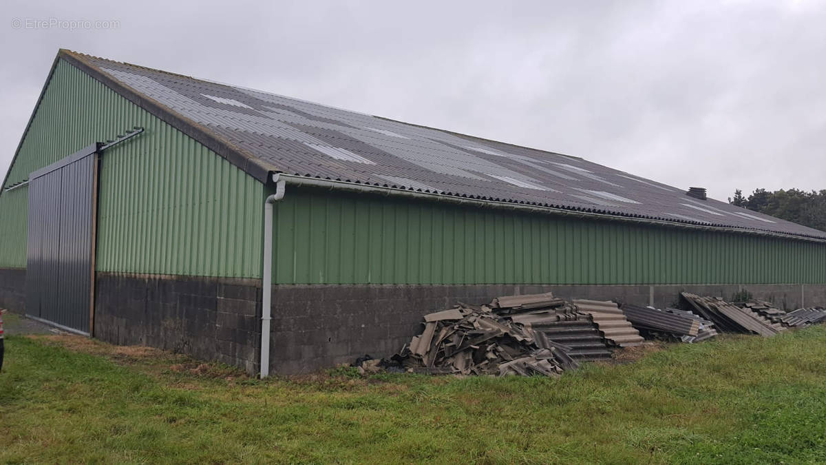 Autre à LANHOUARNEAU