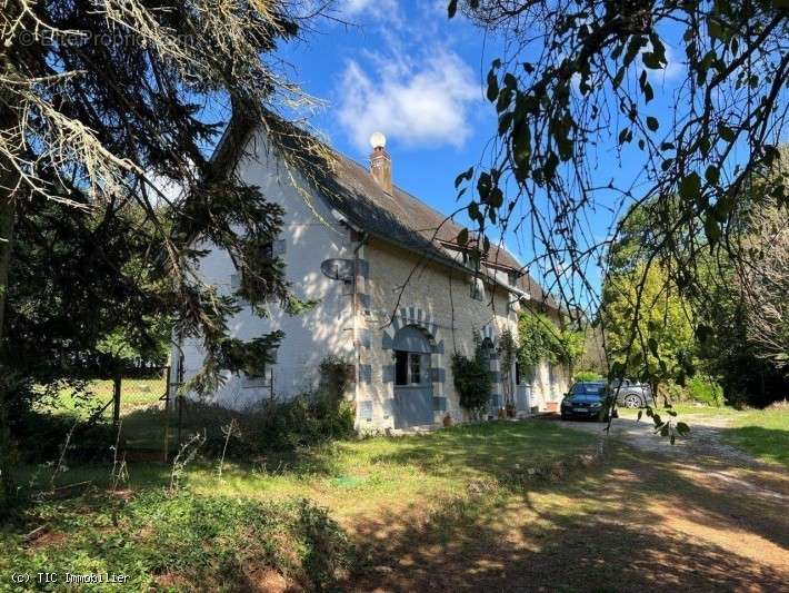 Maison à CHARROUX