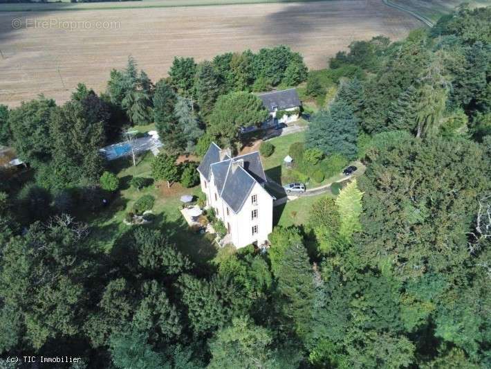 Maison à CHARROUX