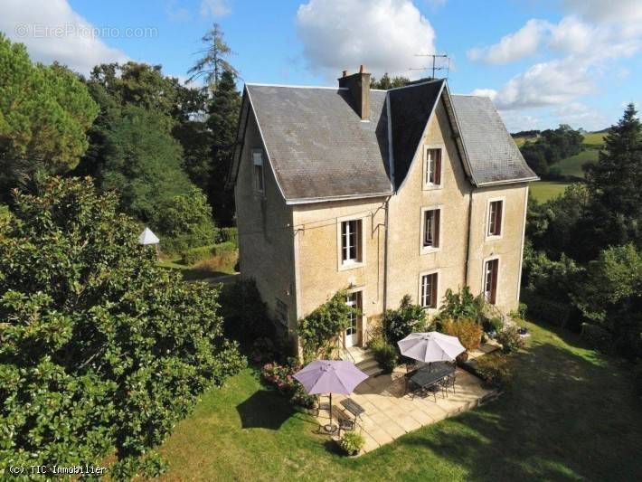 Maison à CHARROUX