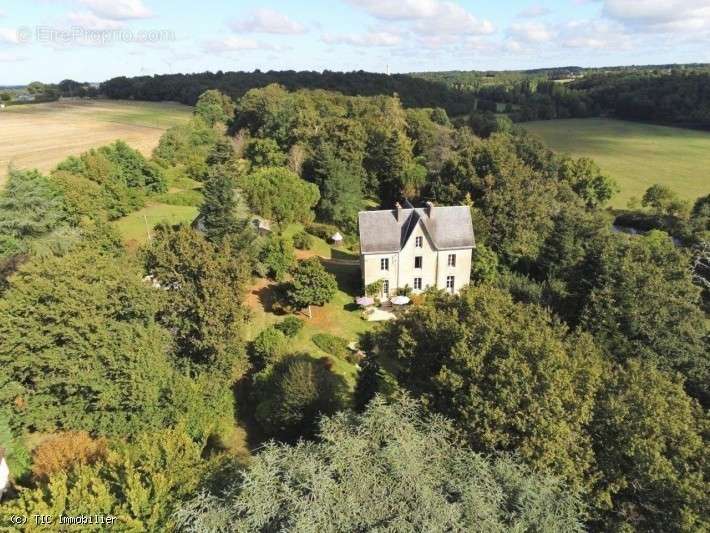 Maison à CHARROUX