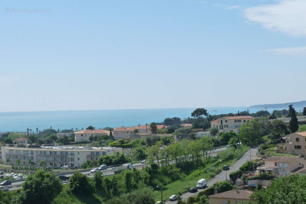 Appartement à VILLENEUVE-LOUBET