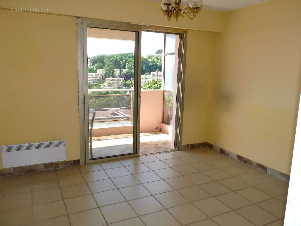 Appartement à VILLENEUVE-LOUBET