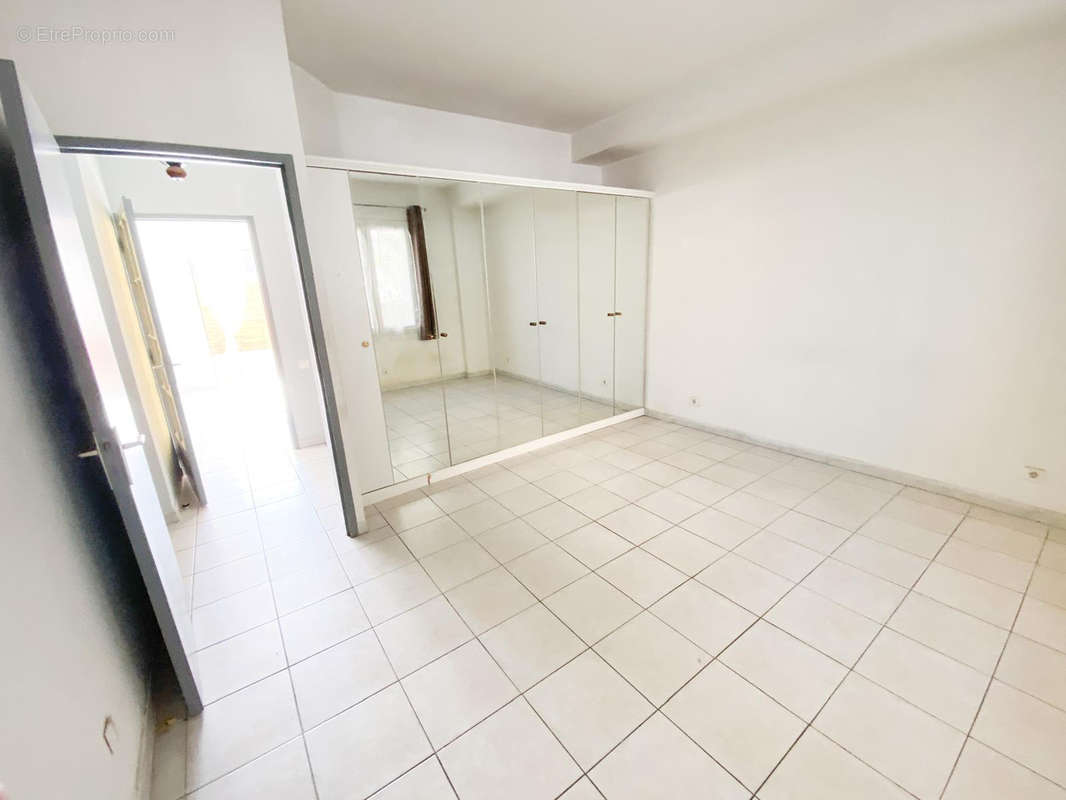 Appartement à MARSEILLE-8E