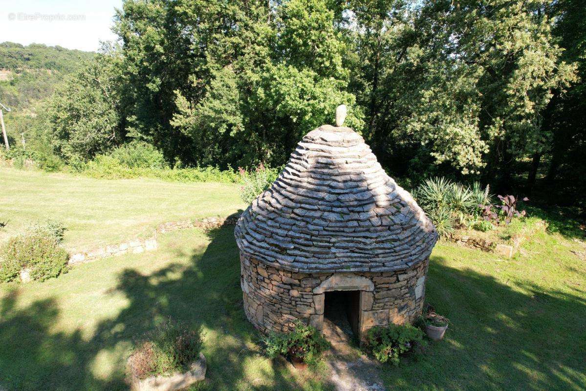 Maison à PUY-L&#039;EVEQUE