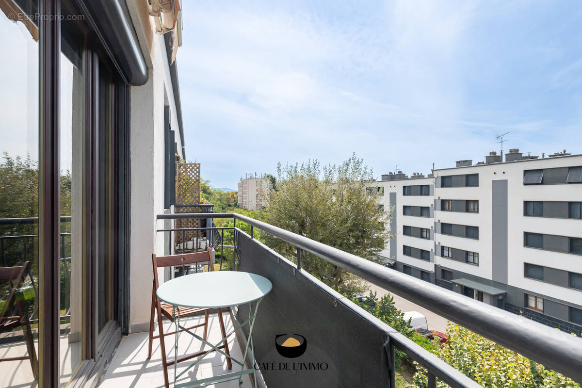 Appartement à MARSEILLE-12E