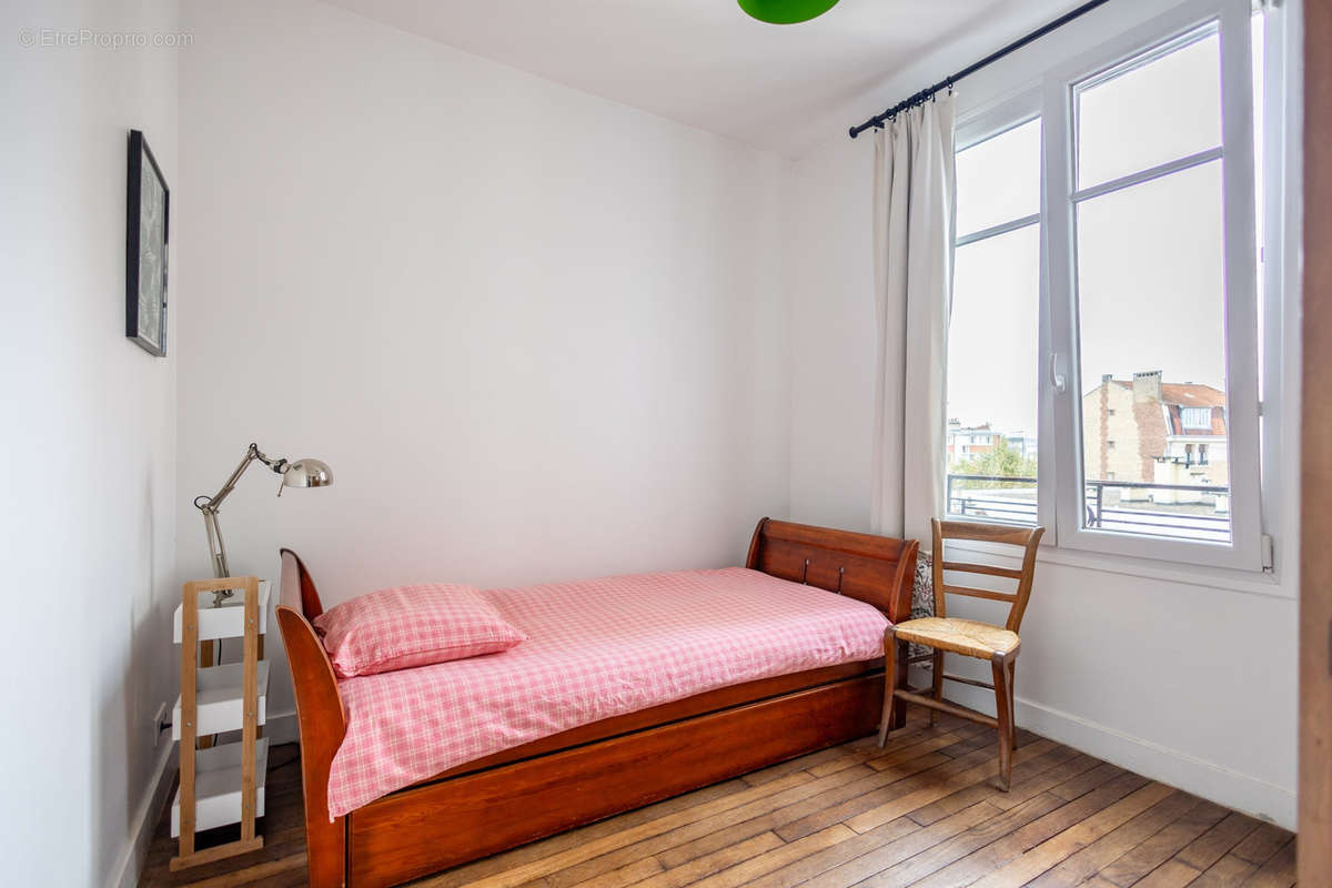 Appartement à LA GARENNE-COLOMBES