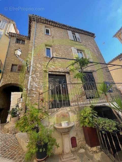 Appartement à FAYENCE