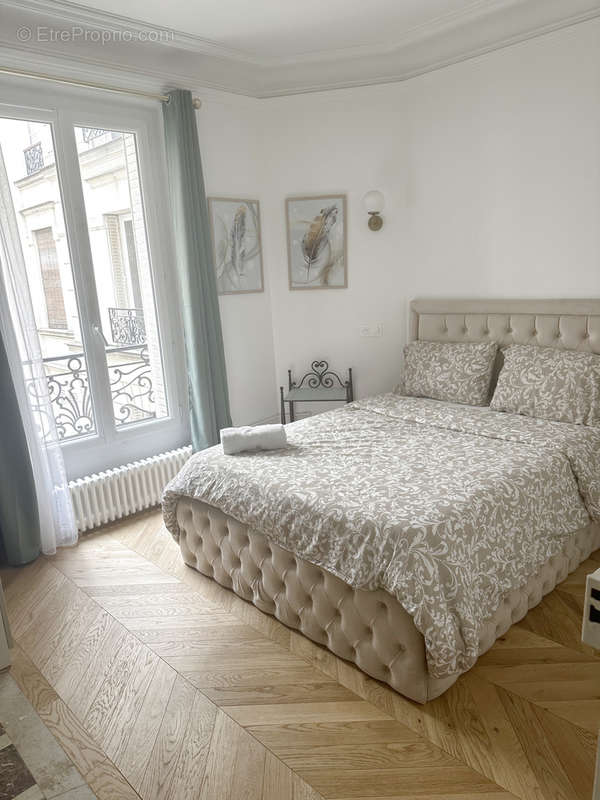 Appartement à PARIS-17E