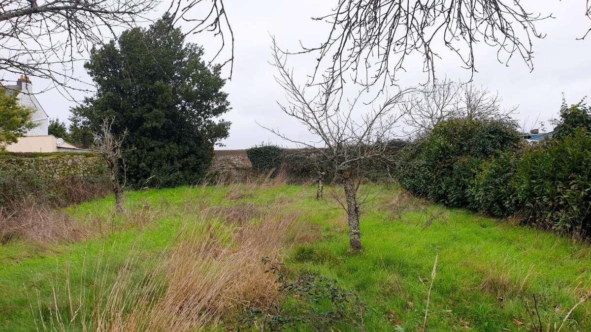 Terrain à SAINT-MALO-DE-GUERSAC