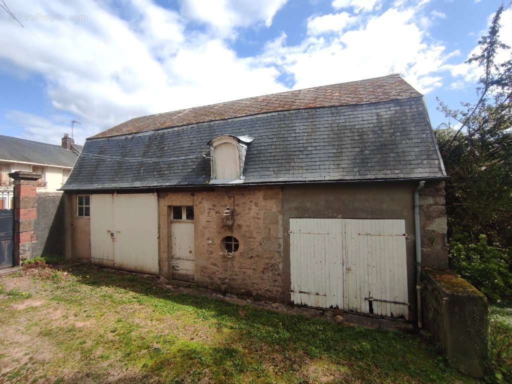 Maison à CHATEAU-CHINON(VILLE)