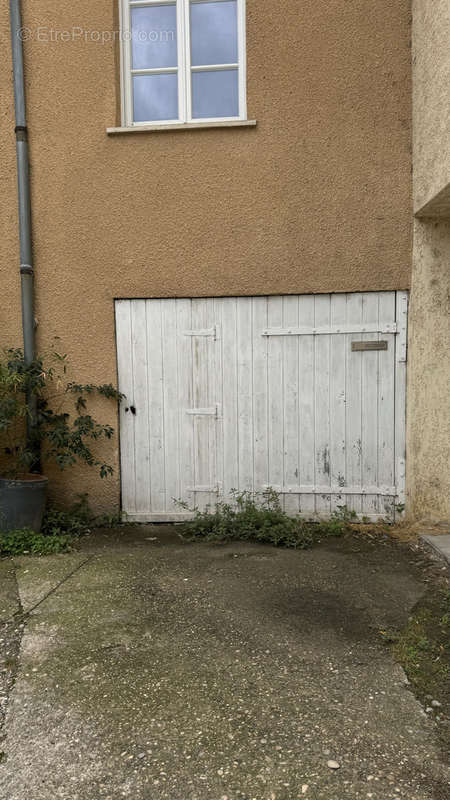 Parking à SAINT-FONS