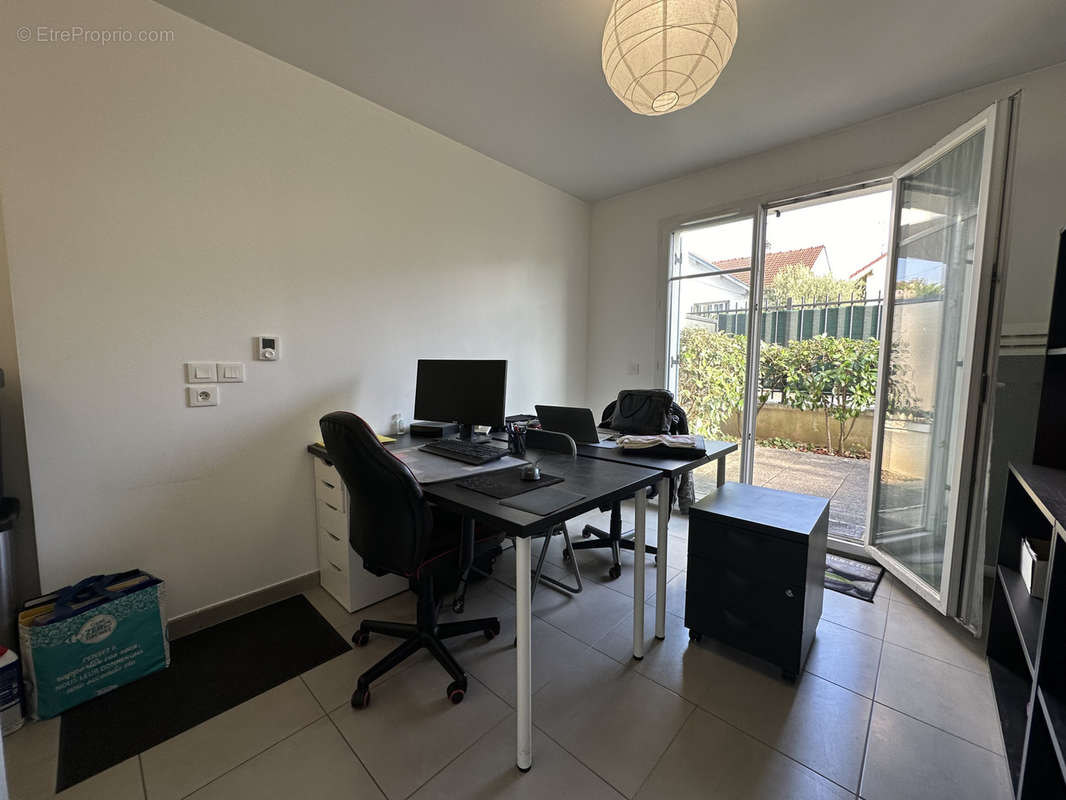 Appartement à VAIRES-SUR-MARNE