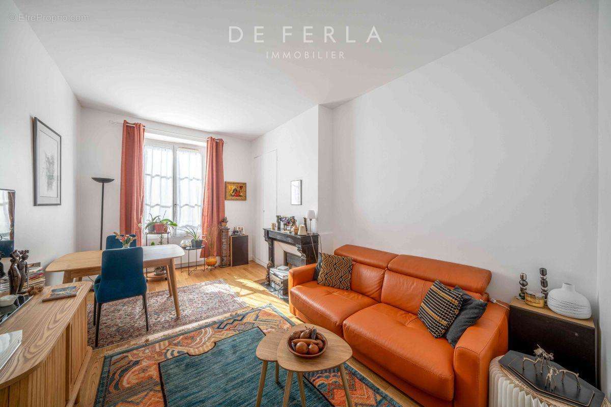 Appartement à PARIS-15E