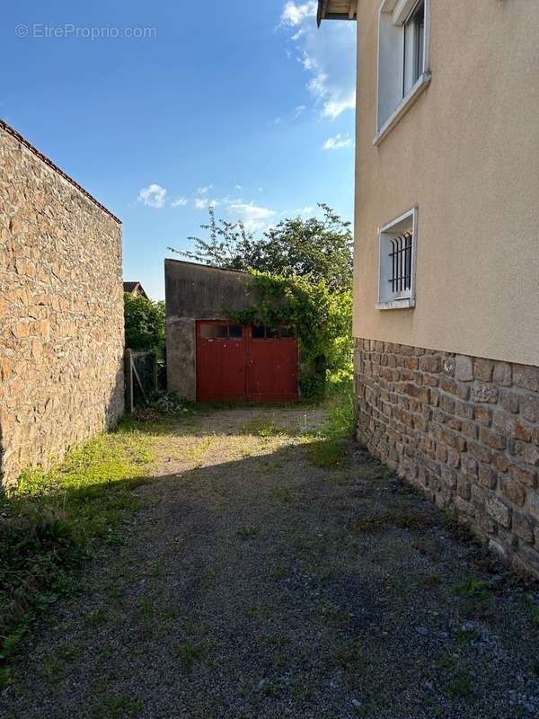 Maison à BESSINES-SUR-GARTEMPE