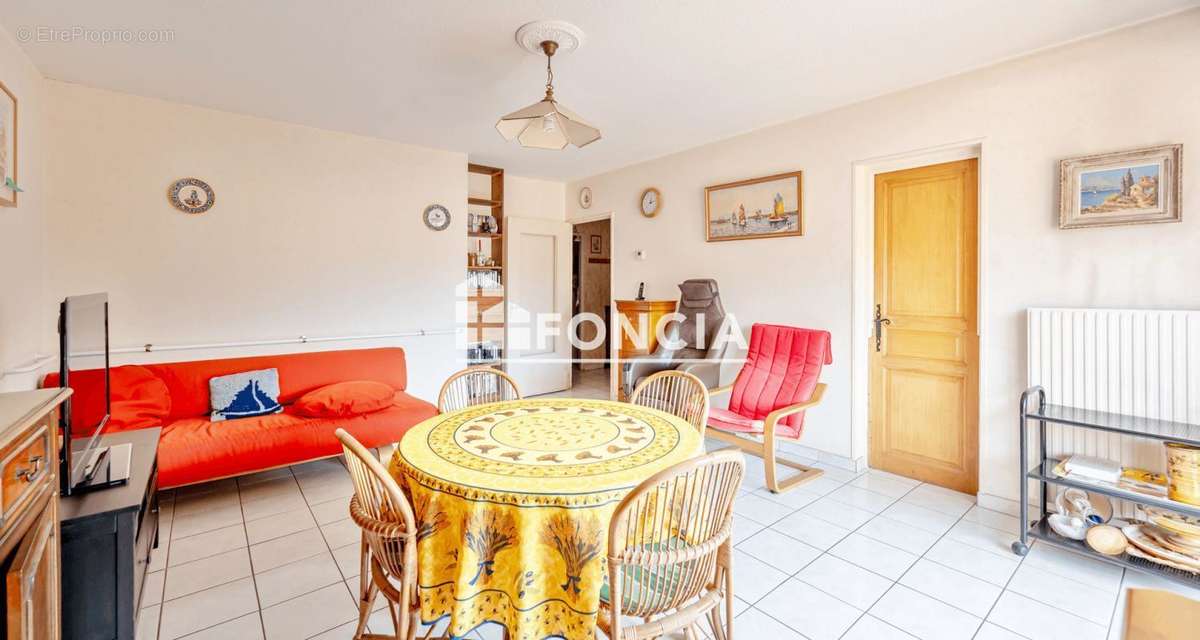 Appartement à HYERES