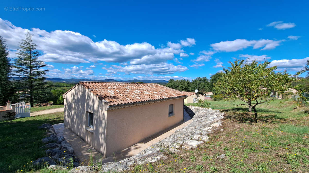 Maison à BARJAC