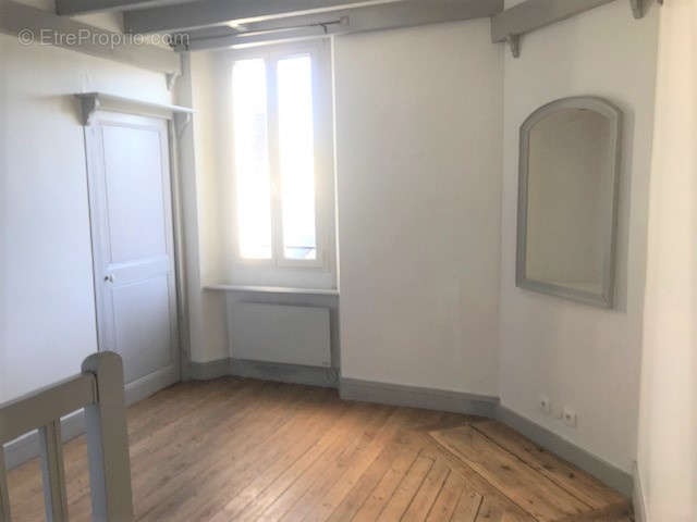 Appartement à HOUDAN