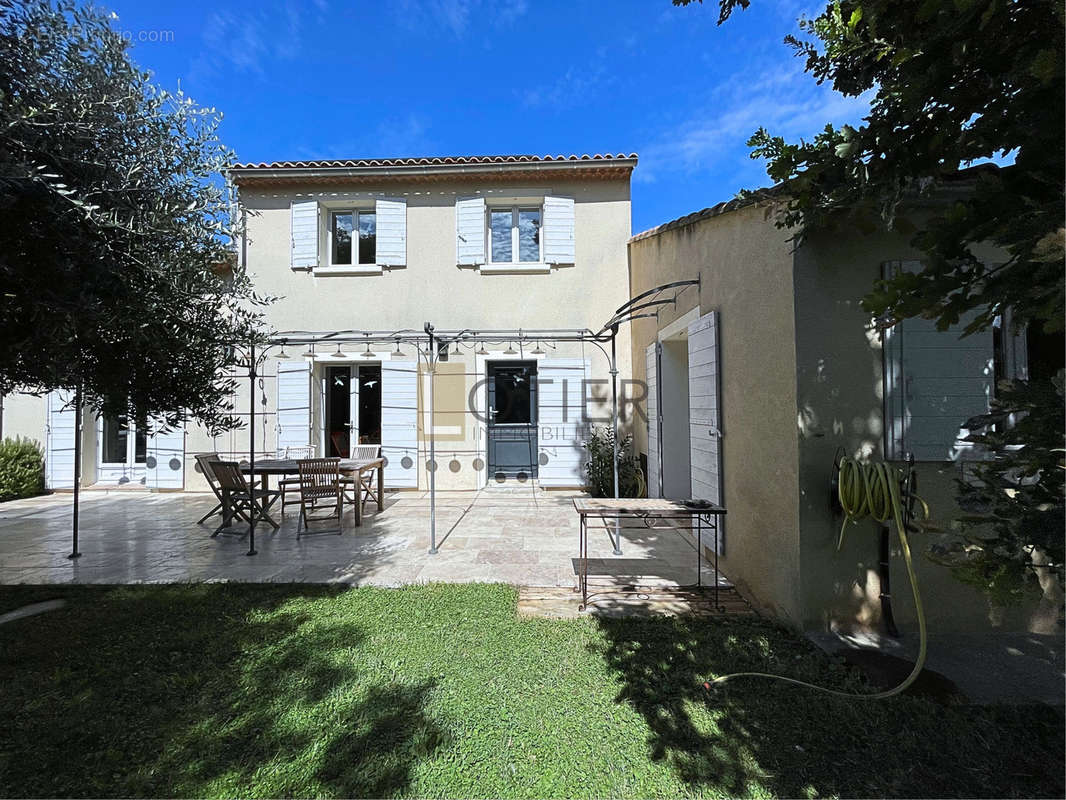 Maison à VILLENEUVE-LES-AVIGNON