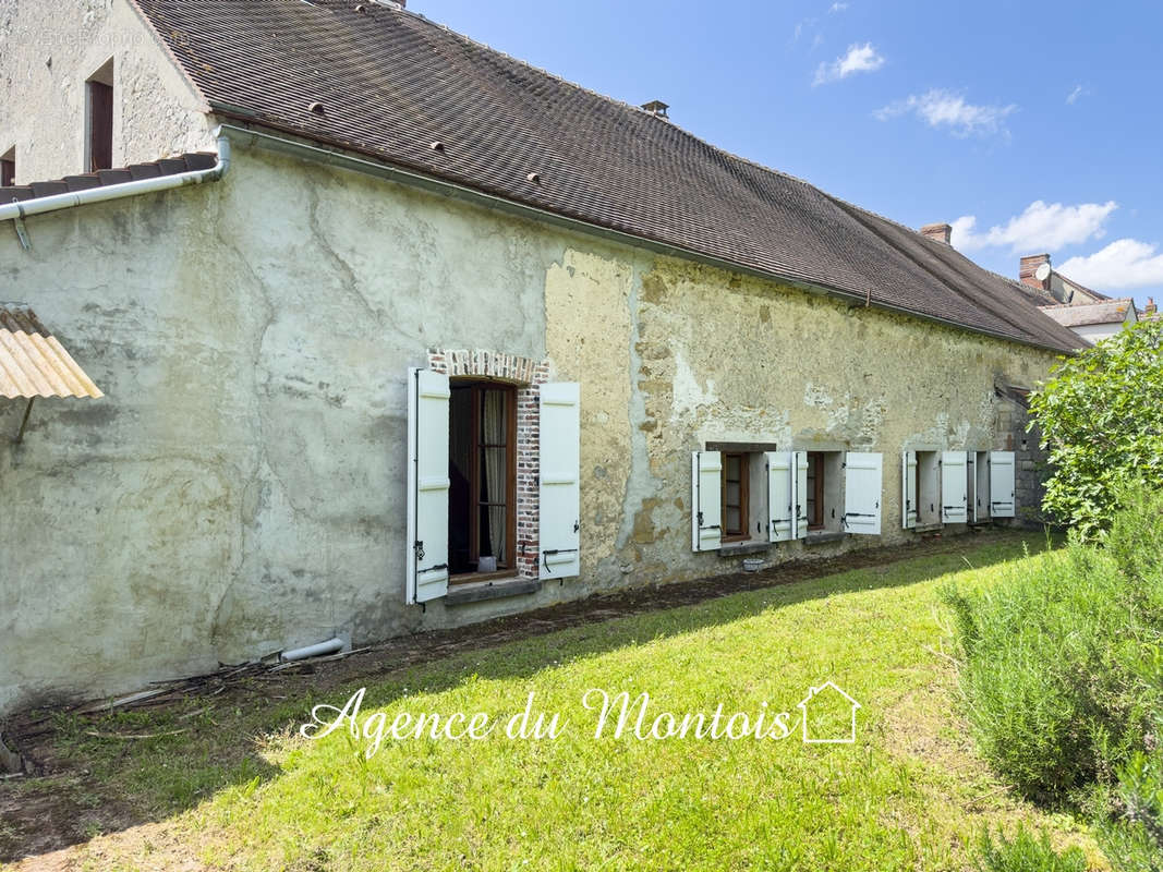 Maison à LONGUEVILLE