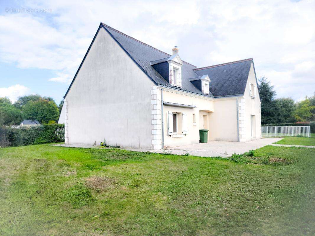 Maison à SAINT-CYR-SUR-LOIRE